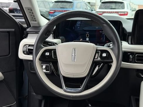 Used 2025 Lincoln Aviator Reserve w/ Jet Appearance Package AWD/4WD image 9
