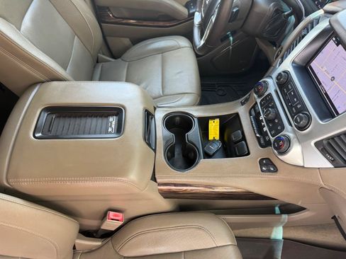 Used 2017 GMC Yukon SLT w/ Open Road Package RWD image 39