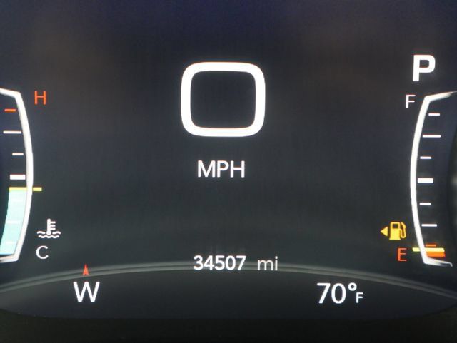 Used 2025 Chrysler Pacifica Limited w/ Trailer Tow Group FWD image 20