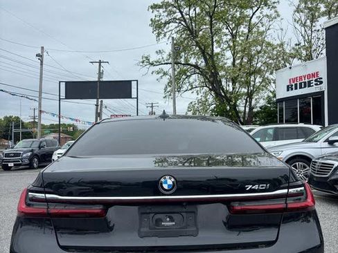 Used 2022 BMW 740i RWD image 6