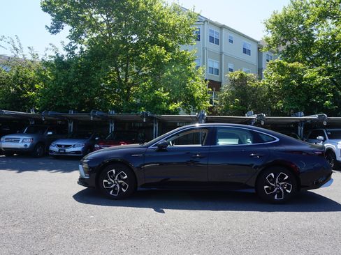 Used 2025 Hyundai Sonata SEL FWD image 5