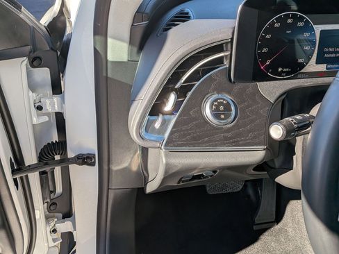 Certified 2024 Mercedes-Benz E 350 4MATIC Sedan image 15