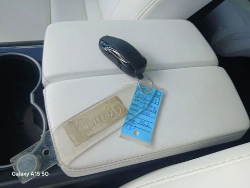 Used 2019 Tesla Model X 100D image 9