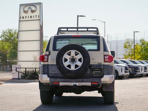 Used 2008 Toyota FJ Cruiser 4WD image 11