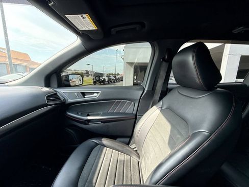 Used 2022 Ford Edge ST-Line w/ Class II Trailer Tow Package AWD/4WD image 31
