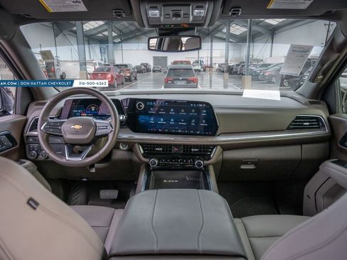 Used 2025 Chevrolet Tahoe LT w/ Comfort Package image 3