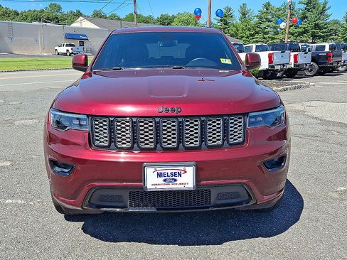 Used 2019 Jeep Grand Cherokee Altitude AWD/4WD image 35