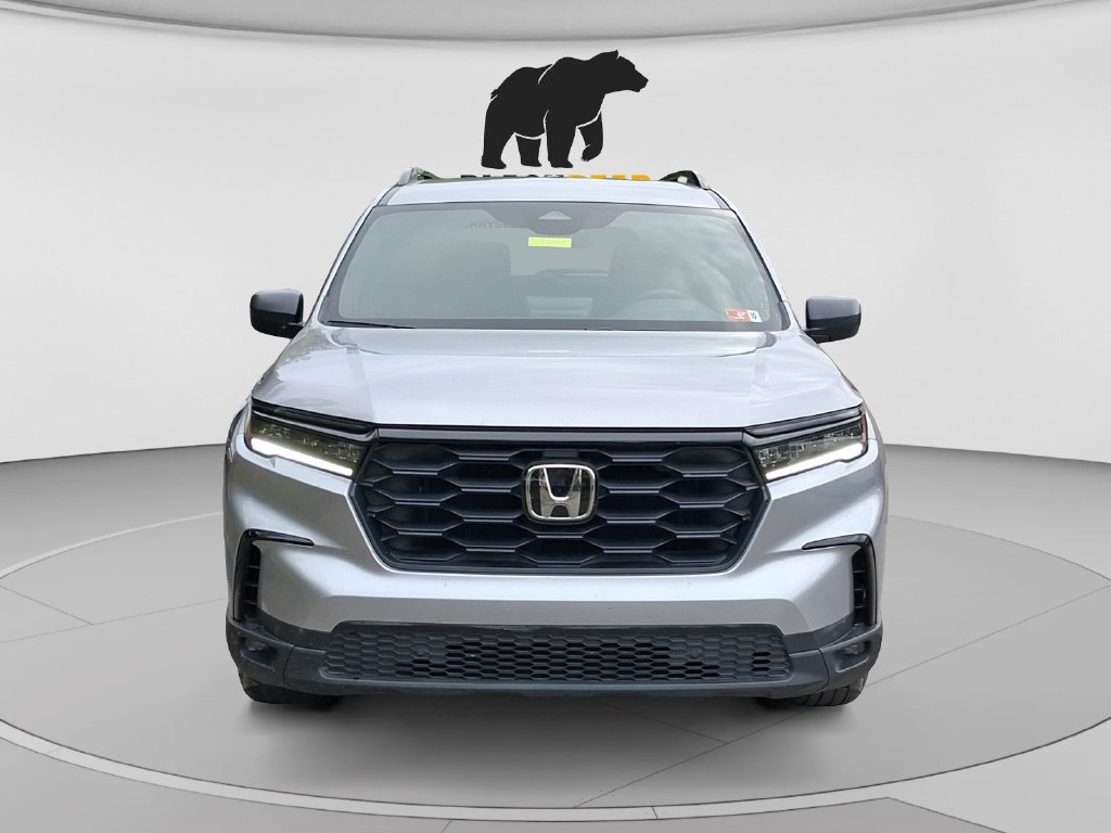 Used 2025 Honda Pilot Sport image 8
