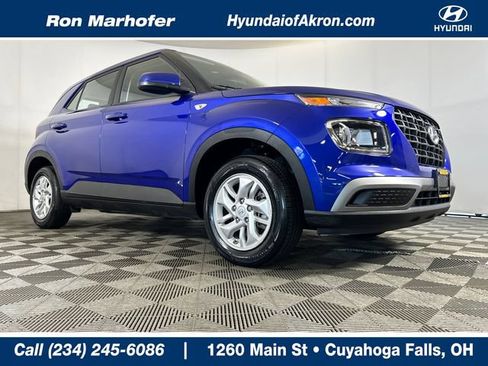 Certified 2025 Hyundai Venue SE FWD image 1