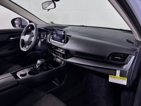 Certified 2026 Nissan Rogue SV AWD/4WD image 23