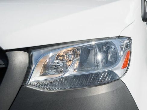 Used 2024 Mercedes-Benz Sprinter 2500 image 12