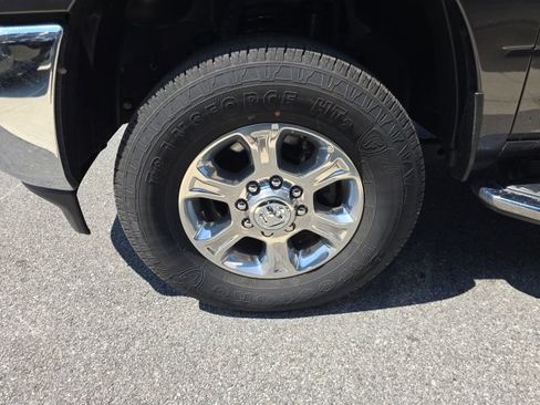 Used 2025 RAM 2500 Big Horn AWD/4WD image 8