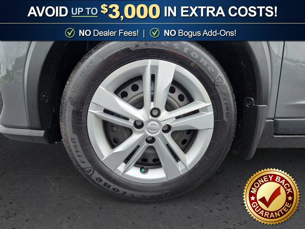 Used 2025 Nissan Kicks Play S FWD image 13