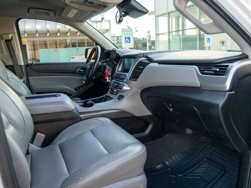 Used 2020 Chevrolet Tahoe LT image 25