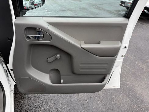 Used 2019 Nissan Frontier S image 19
