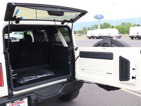 New 2026 Ford Bronco Outer Banks w/ Sasquatch Package AWD/4WD image 8
