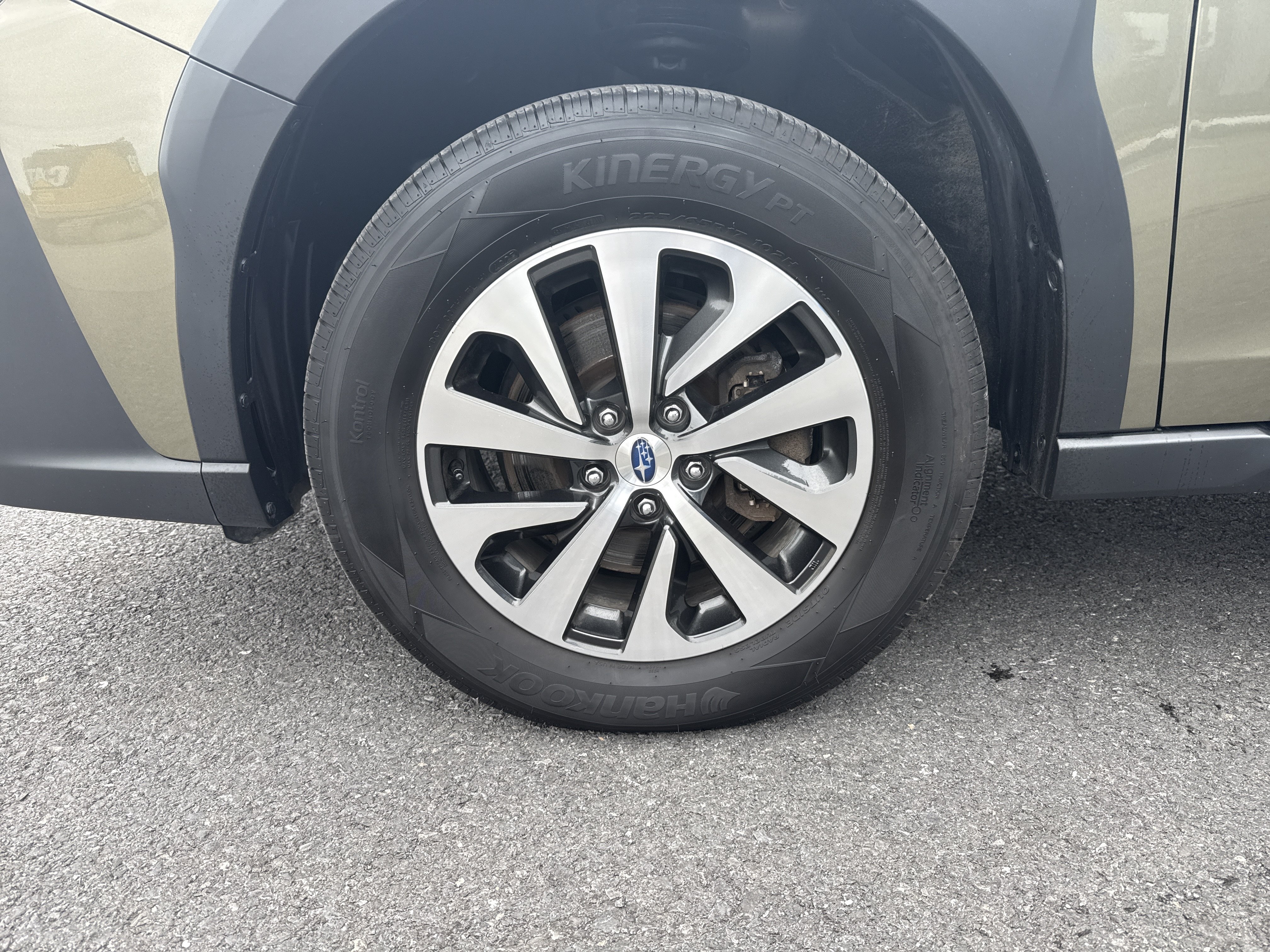 Used 2025 Subaru Outback Premium AWD/4WD image 10