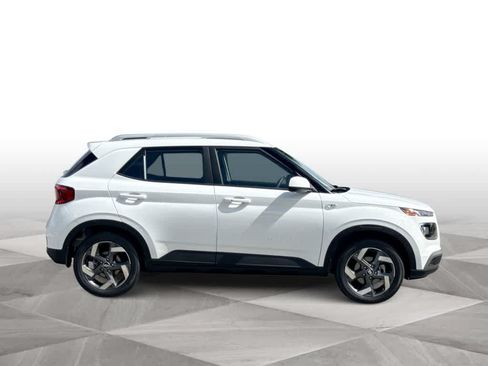 New 2026 Hyundai Venue SEL FWD image 9