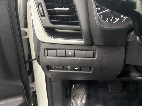 Used 2023 Nissan Rogue SV w/ SV Premium B Package FWD image 33