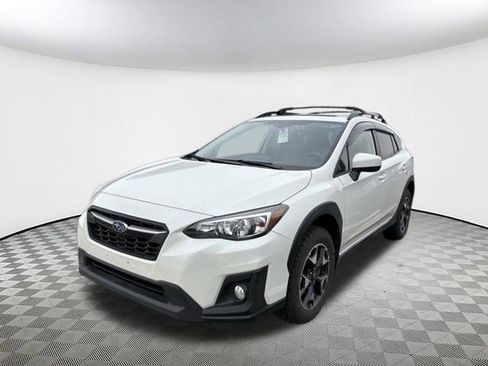 Used 2020 Subaru Crosstrek 2.0i Premium w/ Moonroof Package 2 image 3