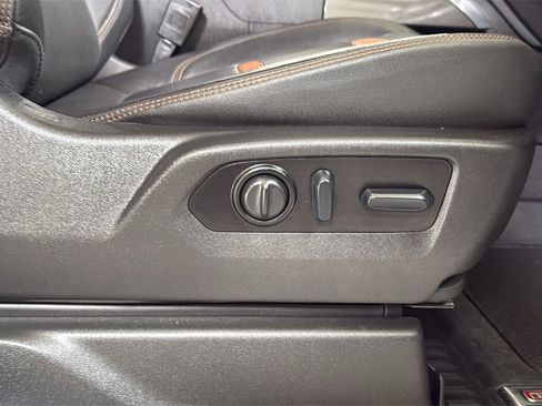 Used 2022 GMC Sierra 3500 AT4 w/ AT4 Preferred Package image 20