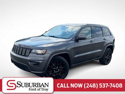 Used 2017 Jeep Grand Cherokee Altitude