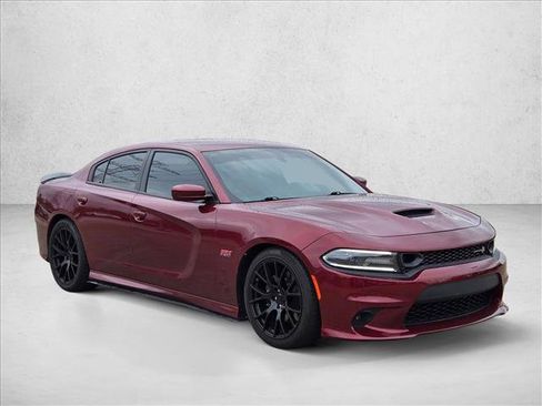 Used 2019 Dodge Charger Scat Pack image 3