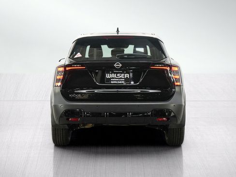 Used 2025 Nissan Kicks S FWD image 4