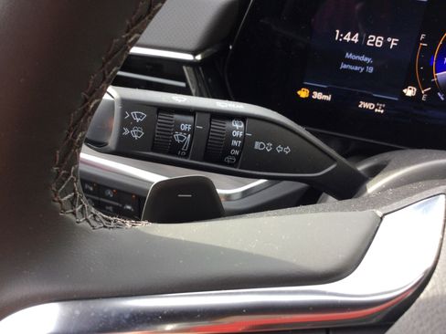 New 2026 Chevrolet Suburban Premier image 19