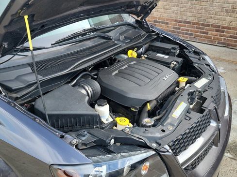 Used 2018 Dodge Grand Caravan GT image 38