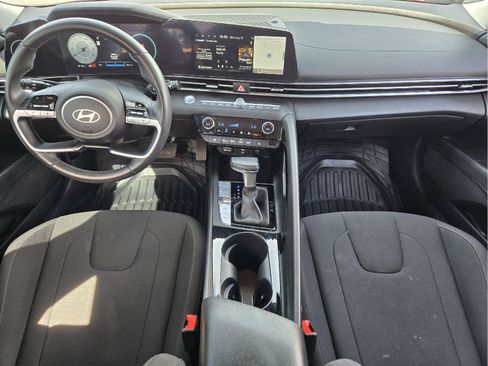 Used 2024 Hyundai Elantra SEL w/ Convenience Package FWD image 24