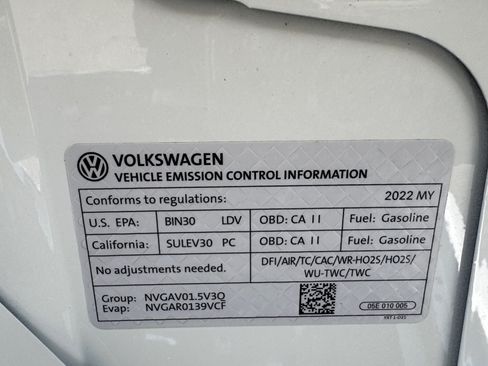 Used 2022 Volkswagen Taos SE FWD image 21