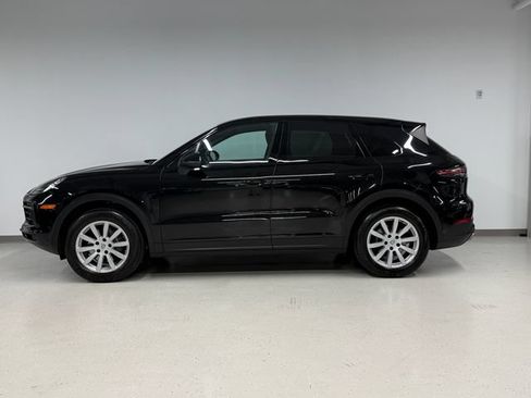 Certified 2019 Porsche Cayenne AWD/4WD image 2