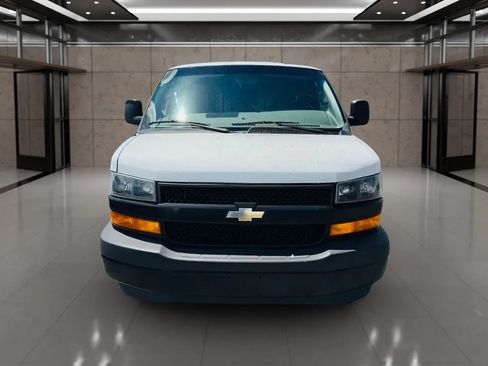 Used 2019 Chevrolet Express 2500 w/ Driver Convenience Package RWD image 8
