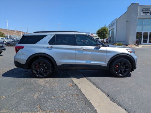 Used 2023 Ford Explorer ST w/ Equipment Group 401A AWD/4WD image 2