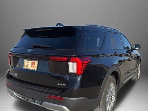 Used 2025 Ford Explorer Platinum image 7