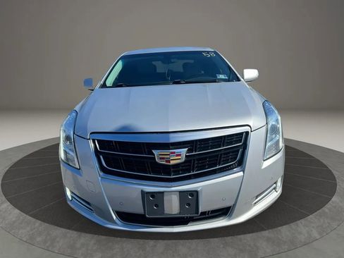 Used 2017 Cadillac XTS Luxury FWD image 2