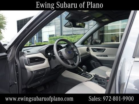 Used 2025 Subaru Forester Premium AWD/4WD image 5