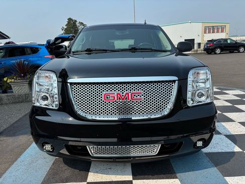 Used 2013 GMC Yukon Denali AWD/4WD image 8