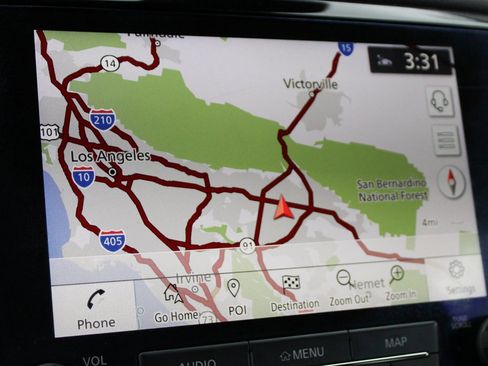 Used 2021 Nissan Titan SV w/ SV Convenience Package image 26