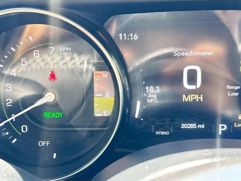 Used 2022 Jeep Wrangler Unlimited Sahara w/ Cold Weather Group AWD/4WD image 13