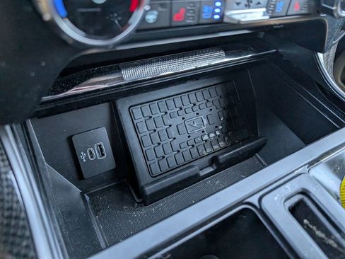 Used 2025 Ford F150 Lariat w/ Equipment Group 501A Mid image 20