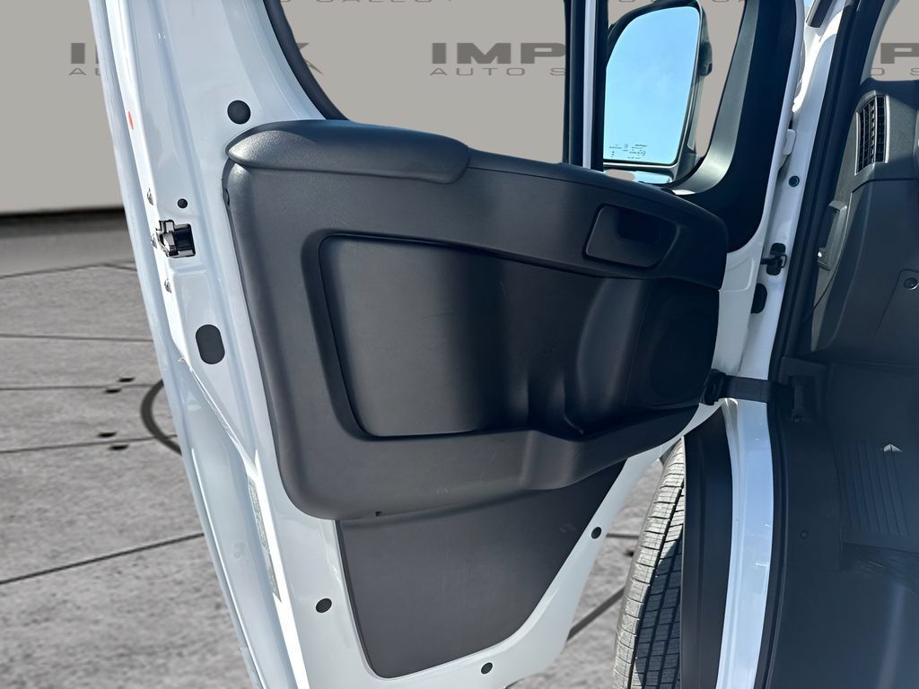 Used 2025 RAM ProMaster 2500 w/ U-Haul Equipment Group FWD image 18
