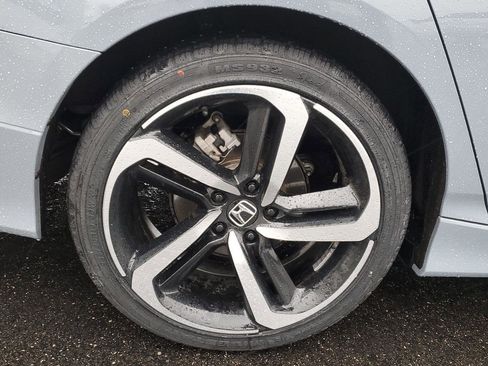 Used 2022 Honda Accord Sport image 11