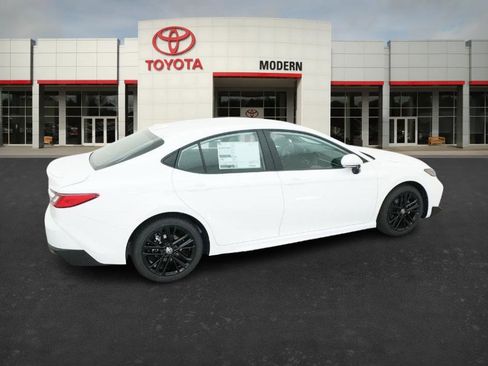 New 2026 Toyota Camry SE image 21