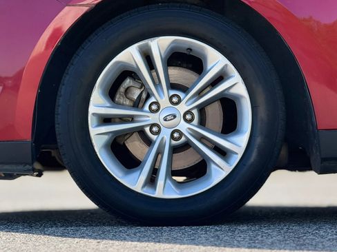 Used 2013 Ford Taurus SEL image 29