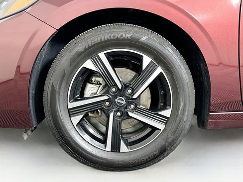 Used 2025 Nissan Sentra SV image 11