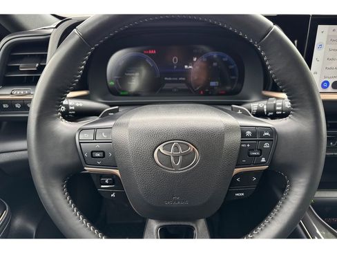 Used 2025 Toyota Crown Signia image 25