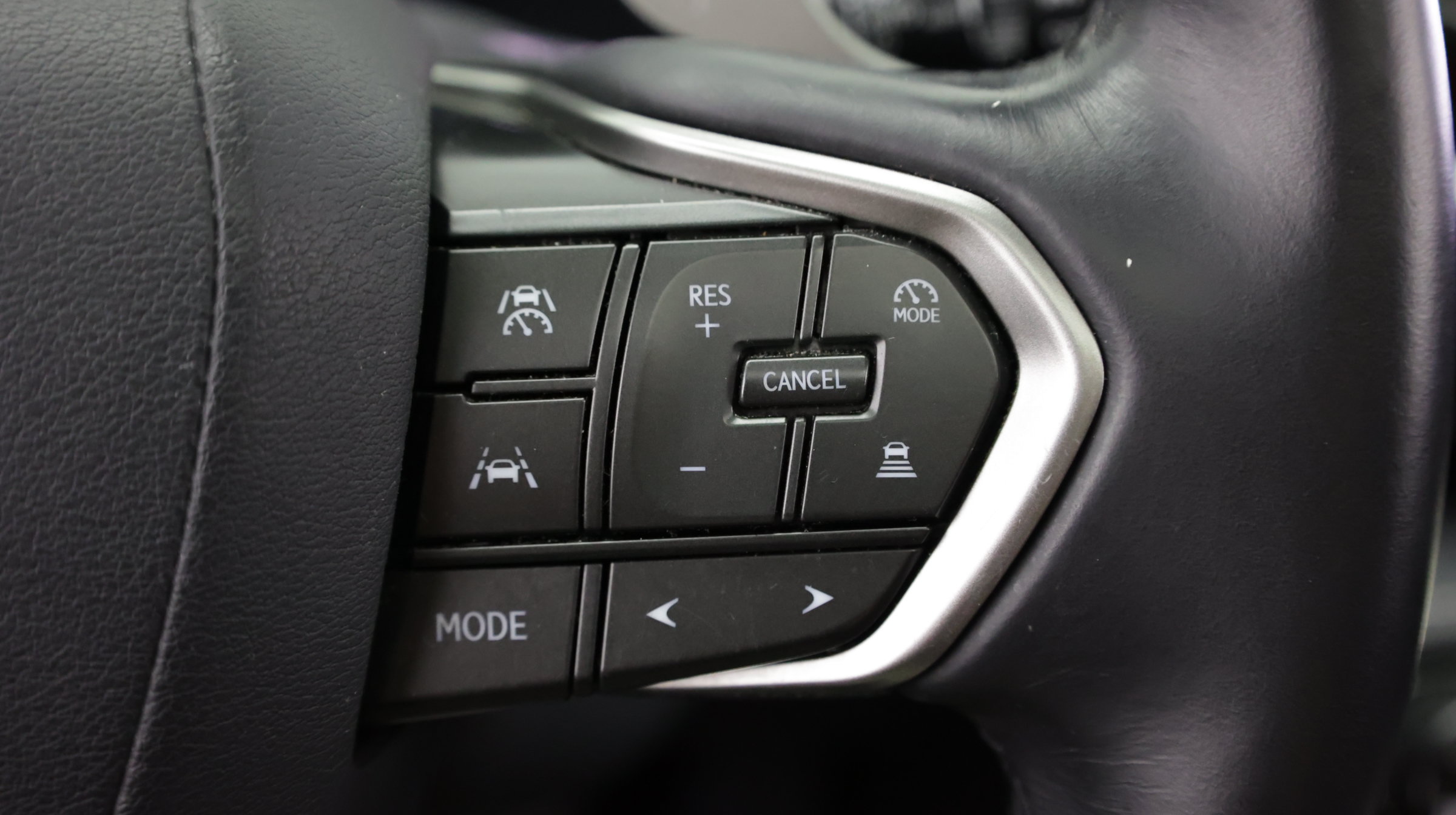 Used 2025 Lexus NX 250 FWD w/ Towing Package (2000 Lbs) image 27