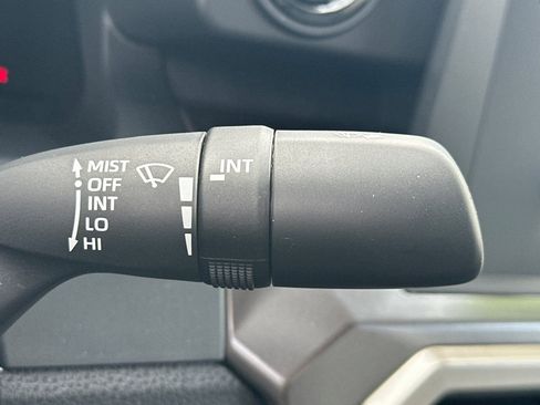 Used 2025 Toyota Tacoma SR5 image 39